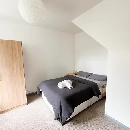 Well-Equipped 4 Bedroom House Close To City Centre Leeds  Exterior foto
