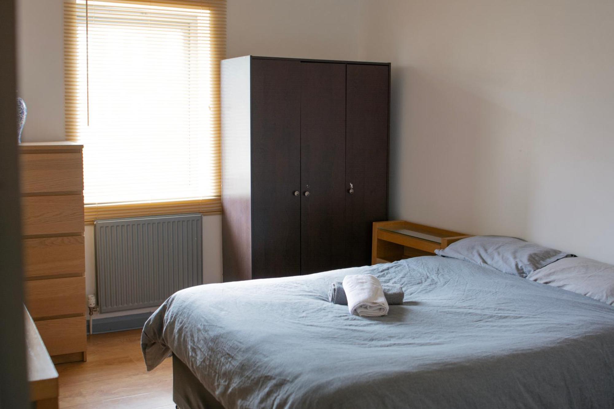 Well-equipped 4 Bedroom House Close To Centre * Leeds (West Yorkshire)